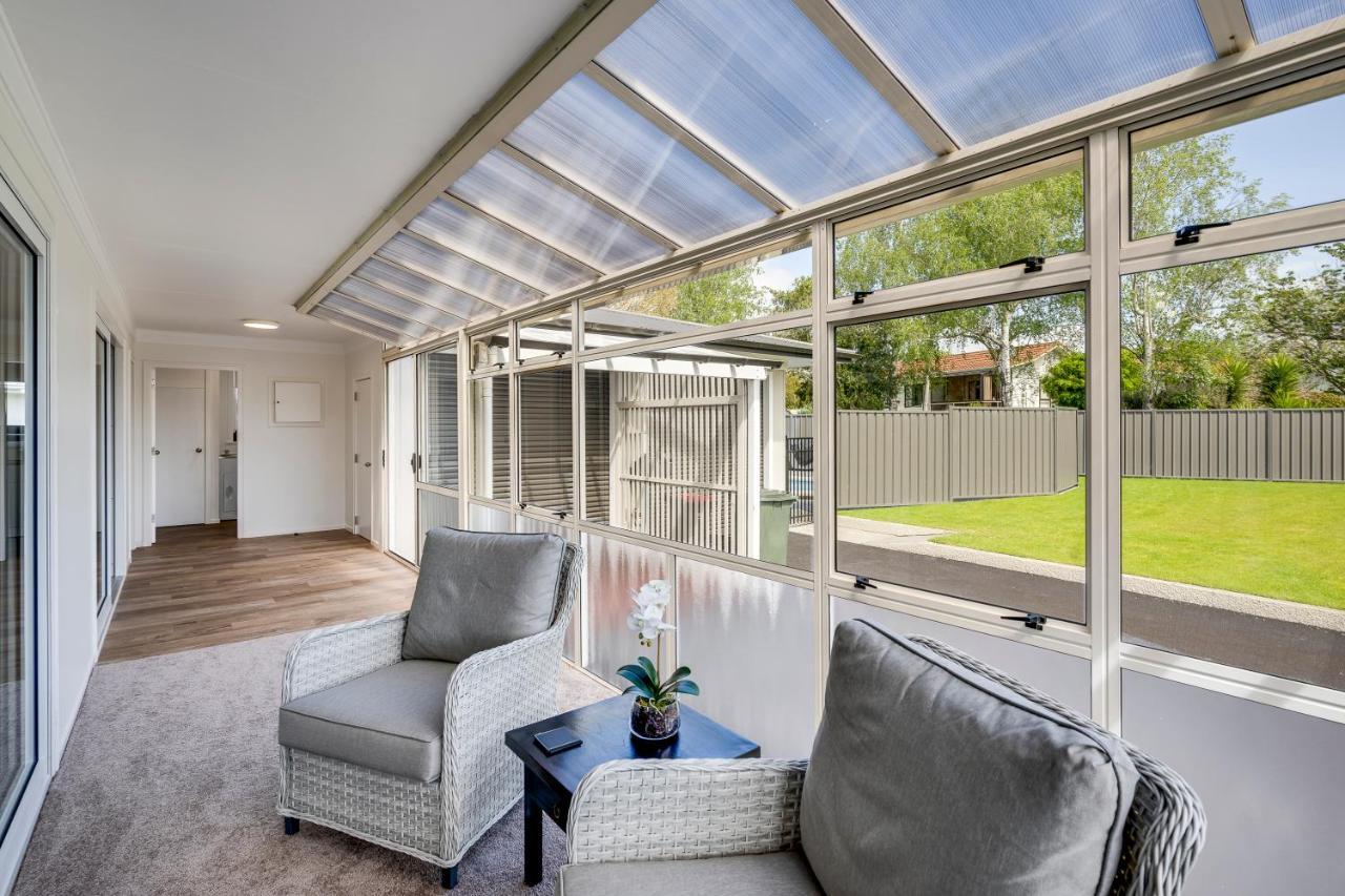 Belmont Pool Paradise - Havelock North Home Bagian luar foto