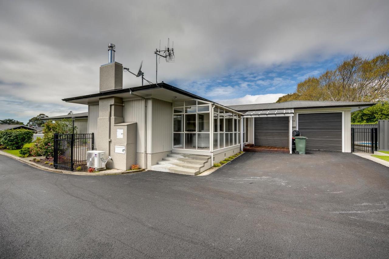 Belmont Pool Paradise - Havelock North Home Bagian luar foto